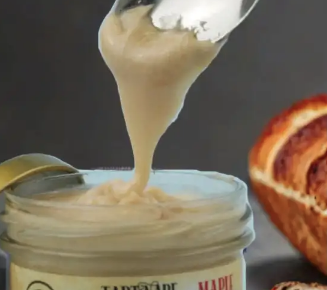 Beurre d'érable en pot